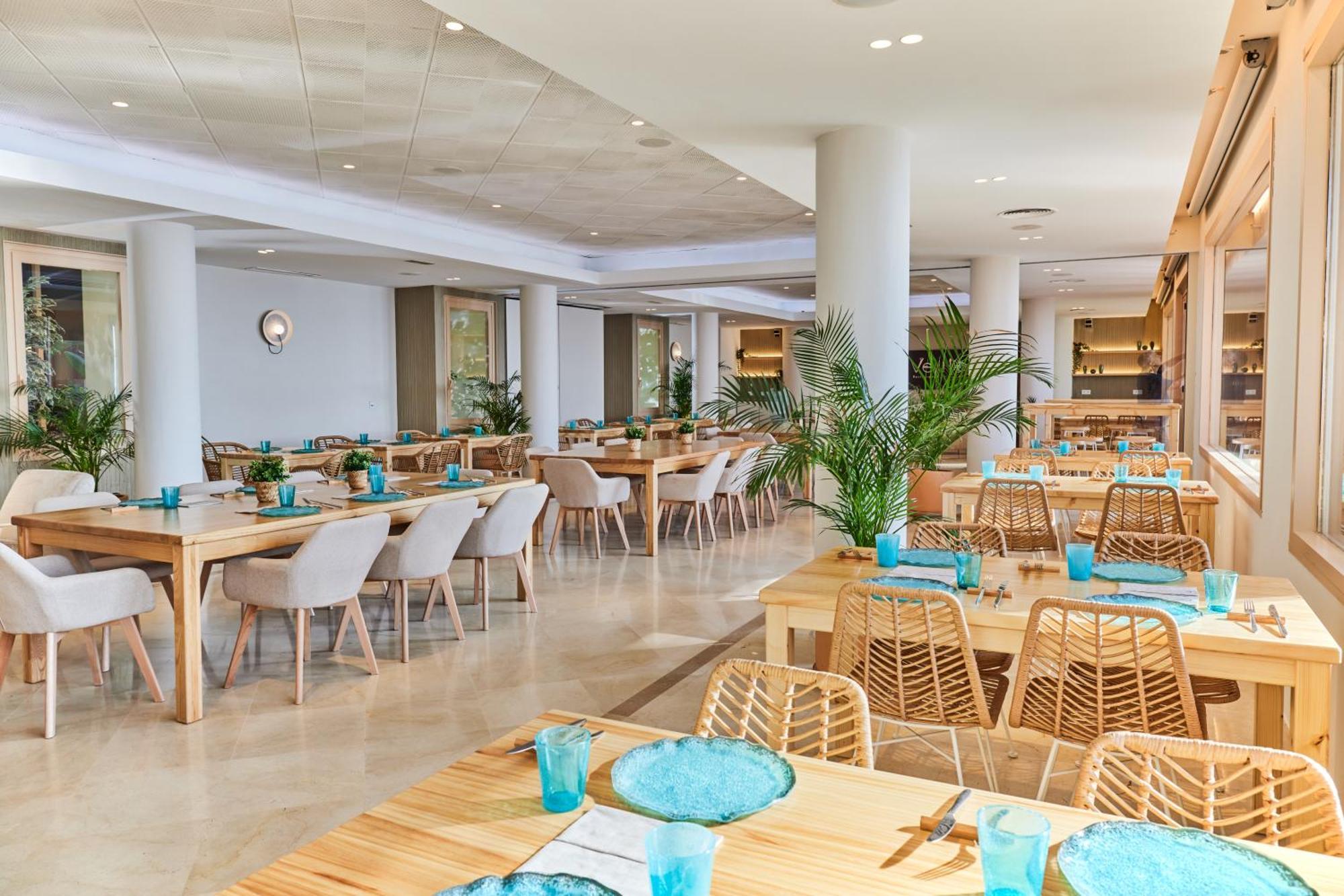 Sunway Playa Golf & Spa Sitges Hotell Exteriör bild