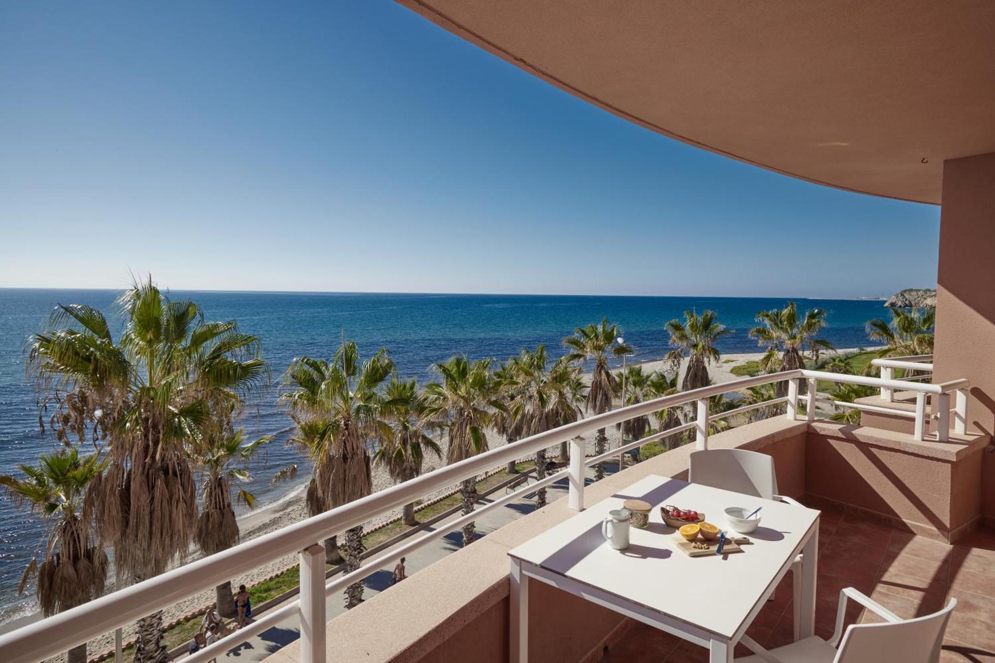 Sunway Playa Golf & Spa Sitges Hotell Exteriör bild